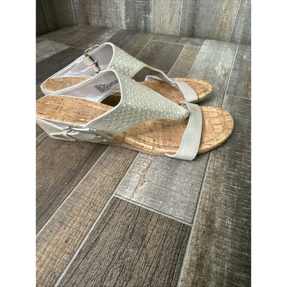 Rampage‎ Sheryl Thong Sandals Wedges Tan With Rhinestones Size 6.5 Women’s - Picture 3 of 6